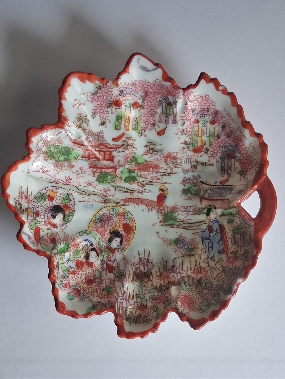 Japanese Hand-Painted Red and Multicolor Decorative Porcelain Leaf Tray
